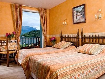 Logis Hotel Les Cimes Argelès-Gazost Dış mekan fotoğraf